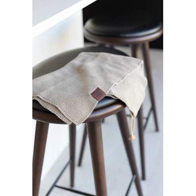 By Lohn strikket køkkenhåndklæde i beige.