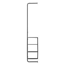 Reol og bøjlestang fra House Doctor.