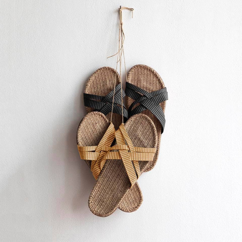 Shangies sandaler. Charcooal. Shangies sandaler. Charcooal.
