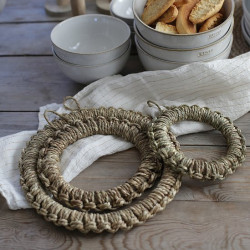 Bordskåner i flere størrelser.