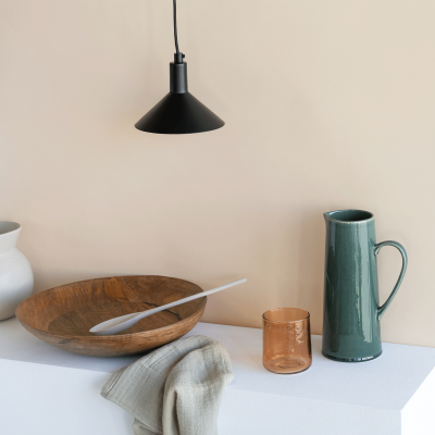 Lille sort pendel. Loftslampe