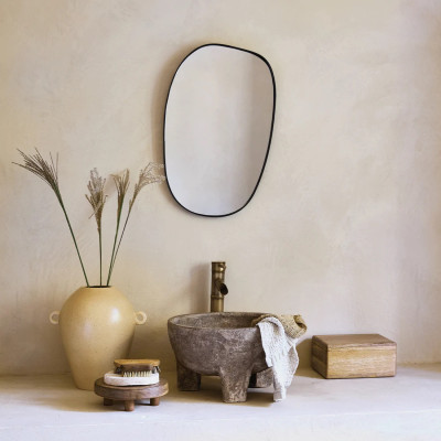 Æske i træ med låg.