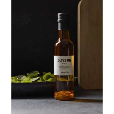 Nicolas Vahé delikatesser. Olivenolie med hvidløg.