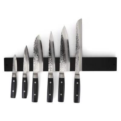 Knivmagnet i træ til væggen.