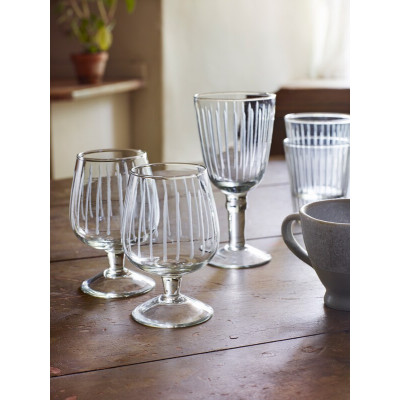 Vin og ølglas med slibninger.