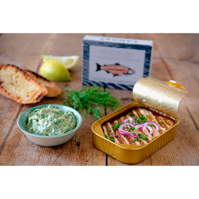 Fangst laks fra Færøerne på dåse.