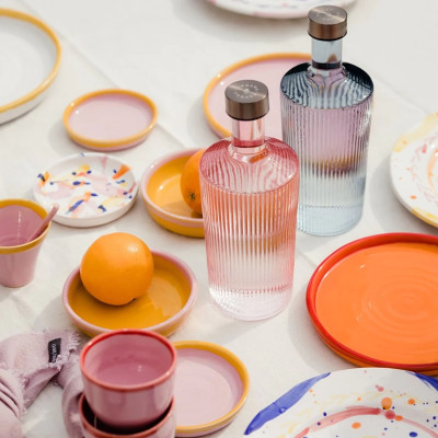 Paveau vandflaske i glas med låg i den lyserøde farve Pink.