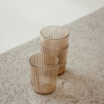 Paveau mundblæste drikkeglas med riller i farvet glas