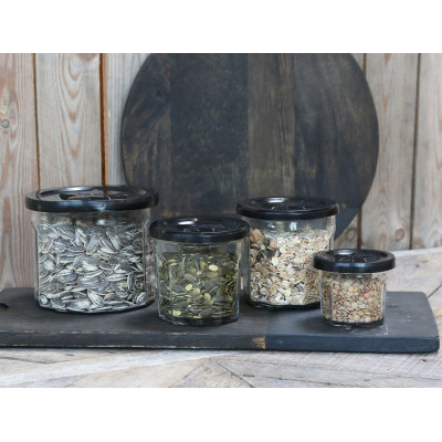 Små krydderiglas i glas