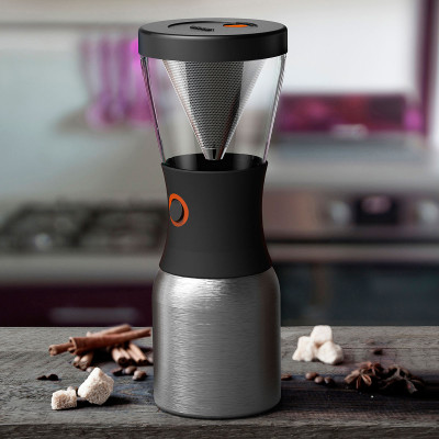 Kaffebrygger med termokande, kaffefilter og kaffetragt.