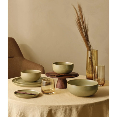 Skål i grøn keramik.