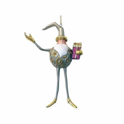 Julemand med gave under armen. Håndlavet julepynt.