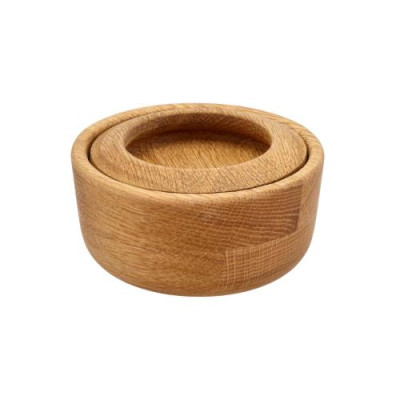 Saltkar i egetræ med låg.